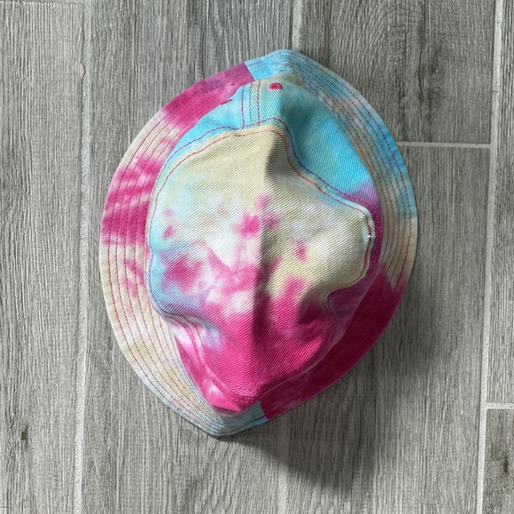 NWOT tie dye tiktok bucket hat - Picture 3 of 4